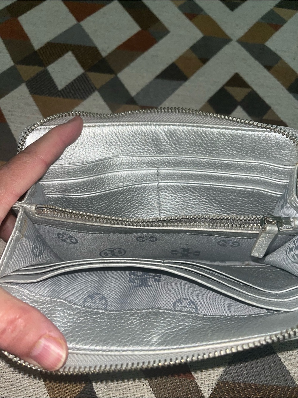 Tory Burch Silver Wallet - Picture 2 of 6